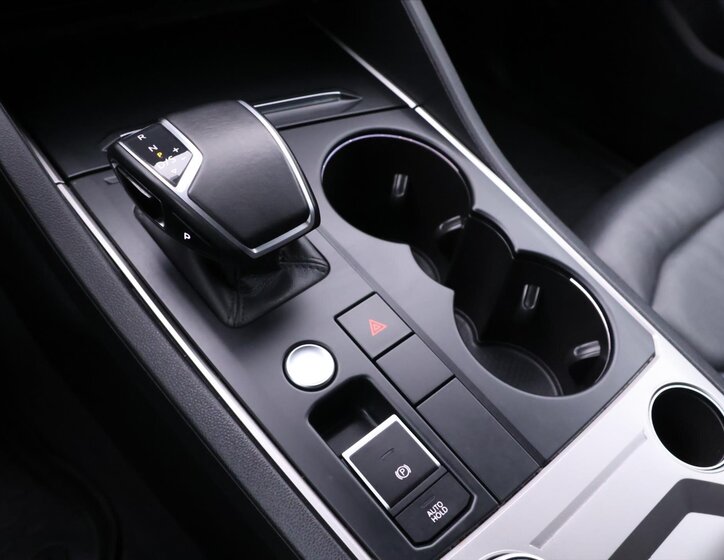 Volkswagen Touareg SUV / Terénní 3,0 l 170 kw