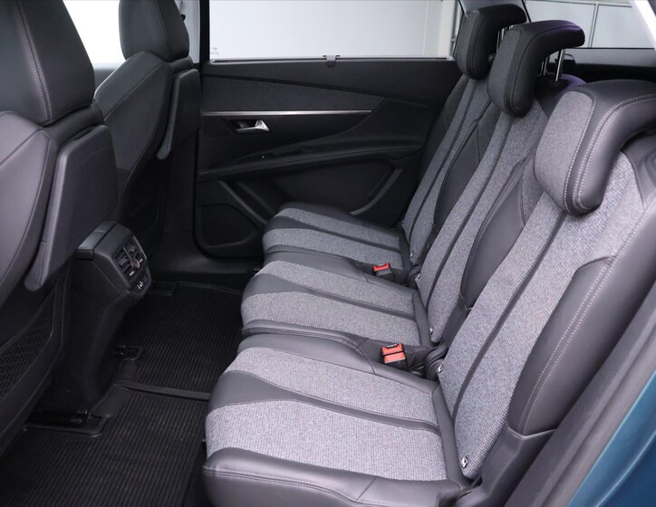 Peugeot 5008 17