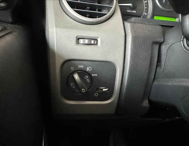 Land Rover Discovery 32