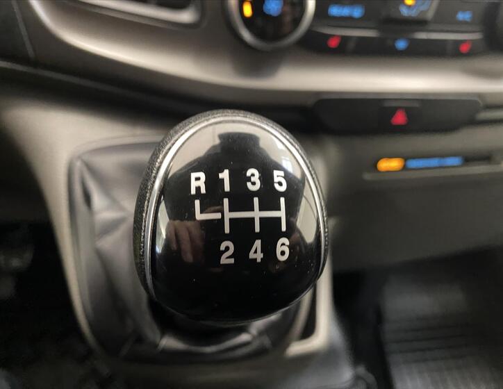 Ford Transit Custom 19