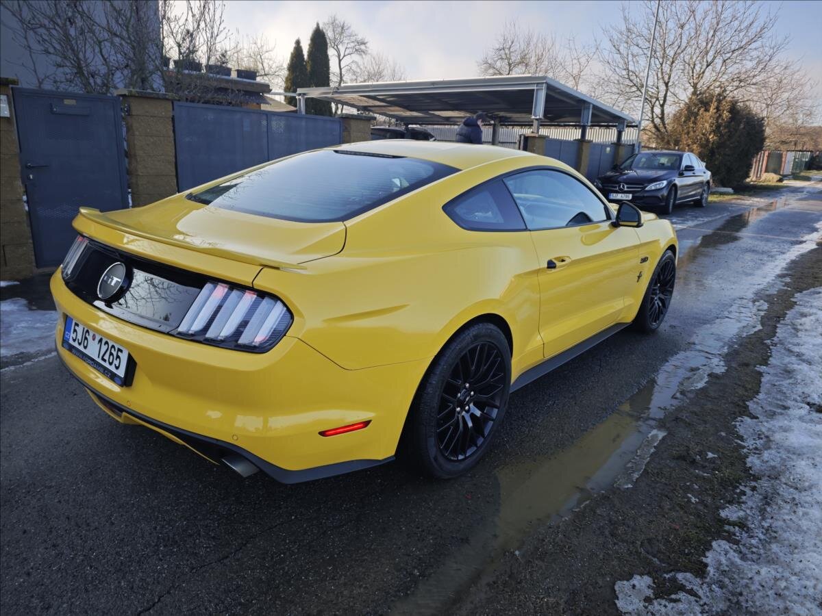 Ford Mustang Kupé 5,0 l 310 kw