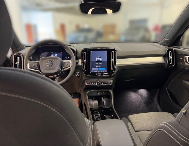 Volvo XC40 SUV 2,0 l 120 kw
