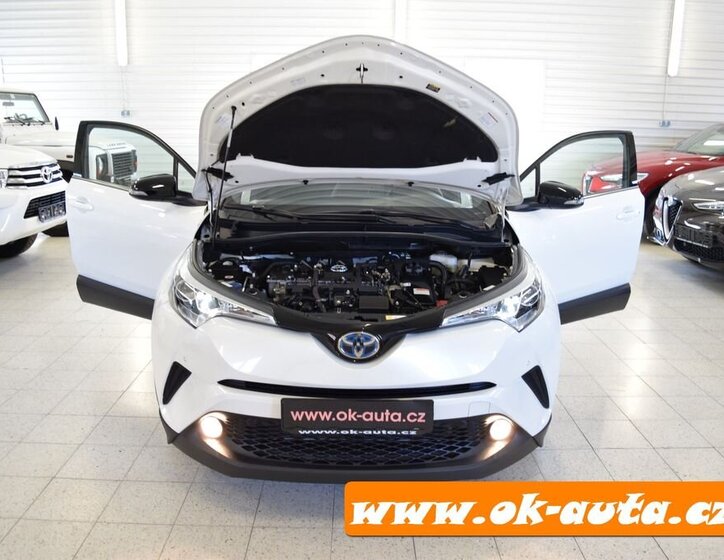 Toyota C-HR Hatchback 1,8 l 0