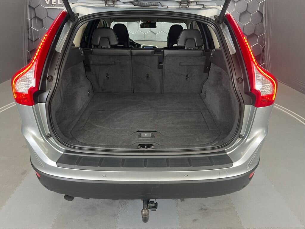 Volvo XC60 SUV / Terénní 2,0 l 120 kw