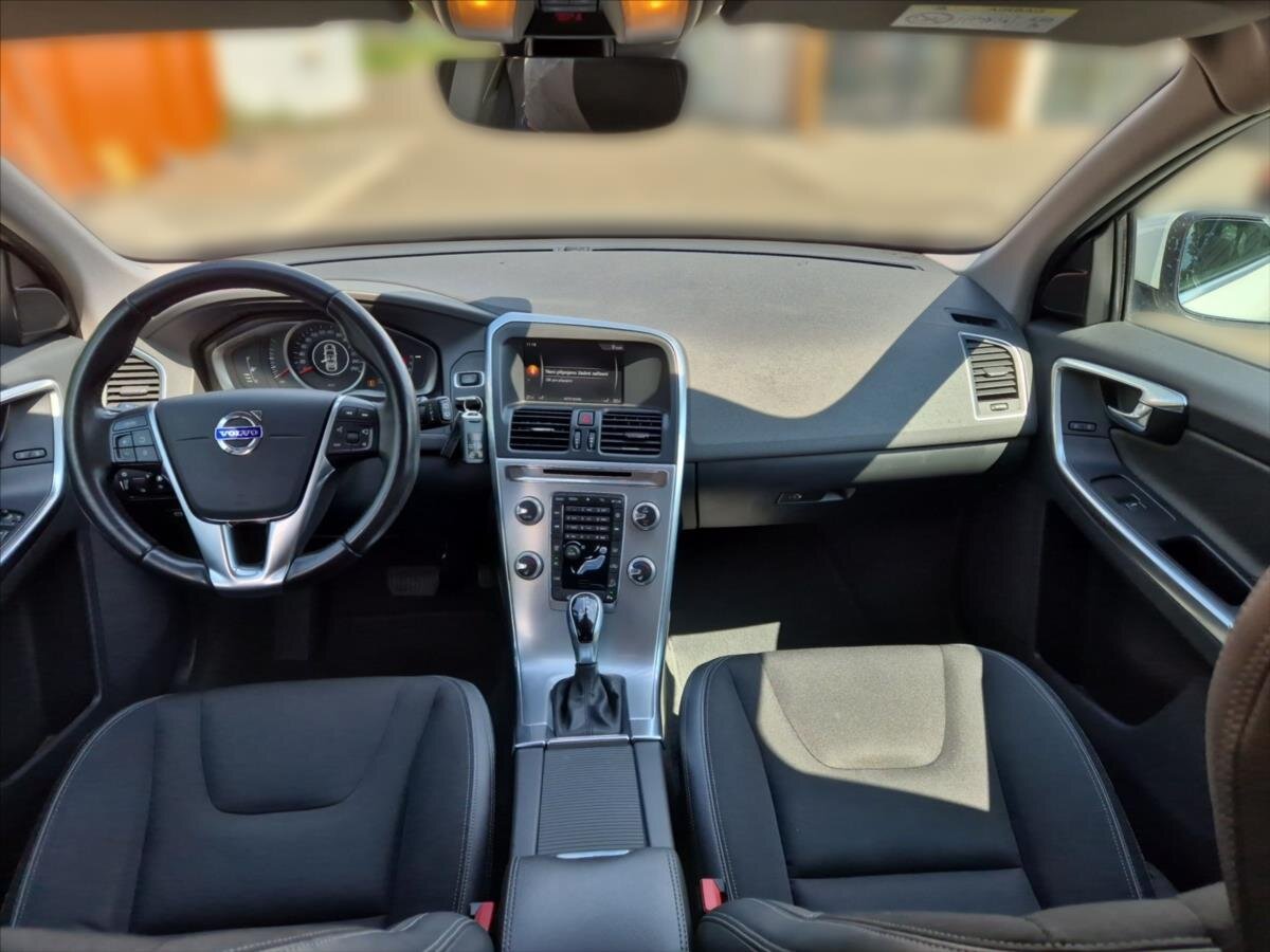Volvo XC60 SUV 2,4 l 140 kw