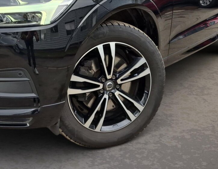 Volvo XC60 SUV / Terénní 2,0 l 110 kw