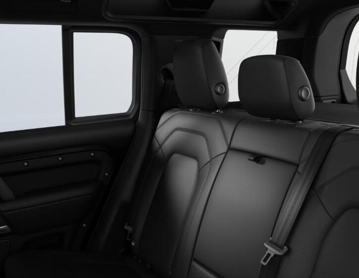 Land Rover Defender 8