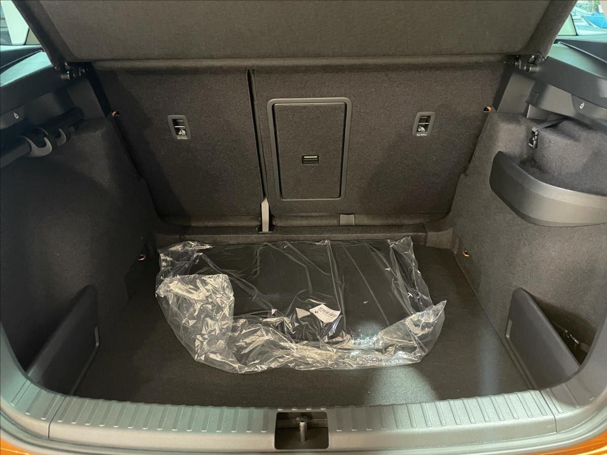 Škoda Karoq Sedan 1,5 l 0