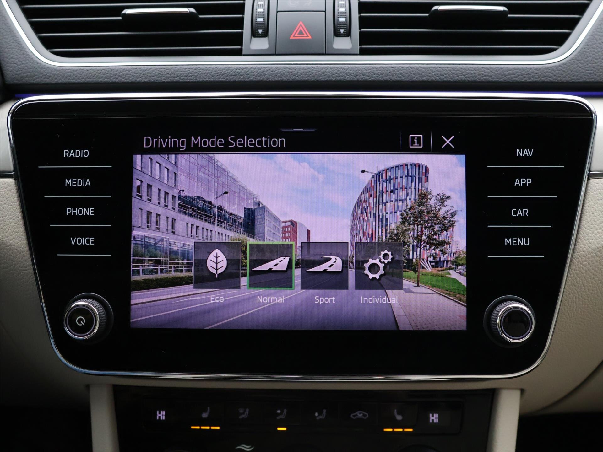 Škoda Superb Liftback 2,0 l 110 kw