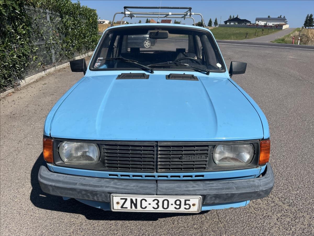 Škoda 105 Sedan 1,0 l 33 kw