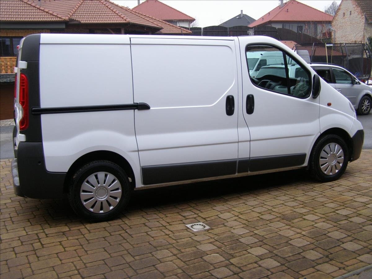 Opel Vivaro MPV 2,0 l 66 kw