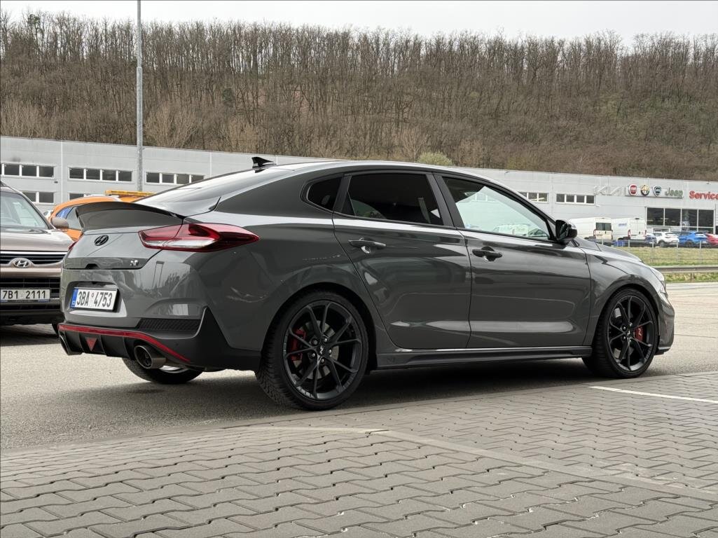 Hyundai i30 Liftback 2,0 l 206 kw