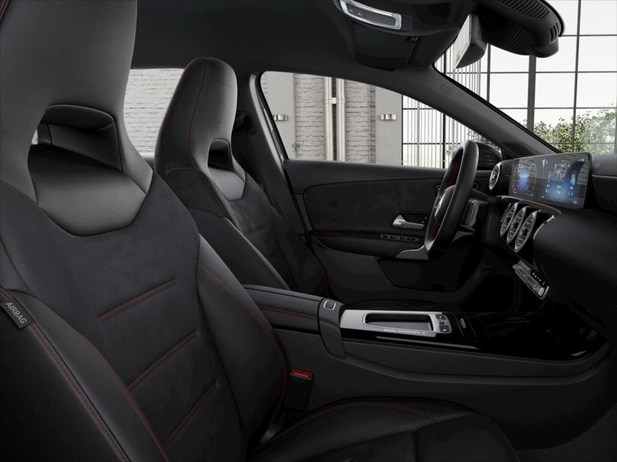 Mercedes-Benz Třídy A Hatchback 1,3 l 120 kw