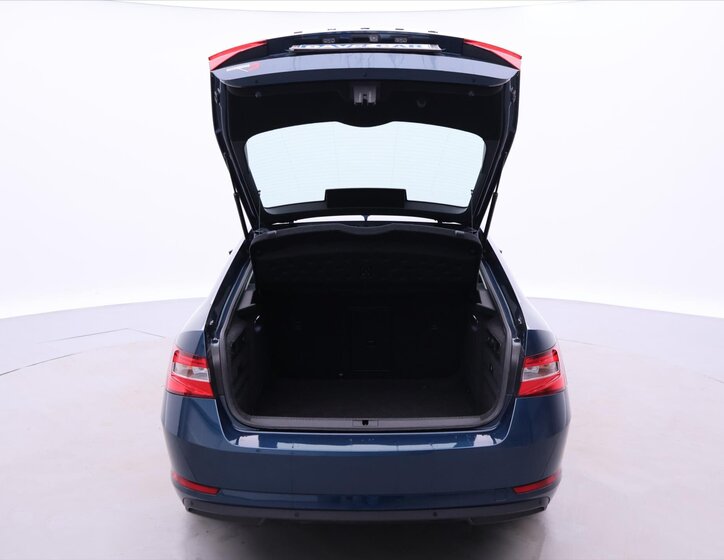 Škoda Superb Liftback 2,0 l 147 kw