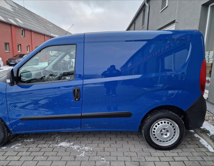 Fiat Dobló cargo Skříň 1,4 l 88 kw