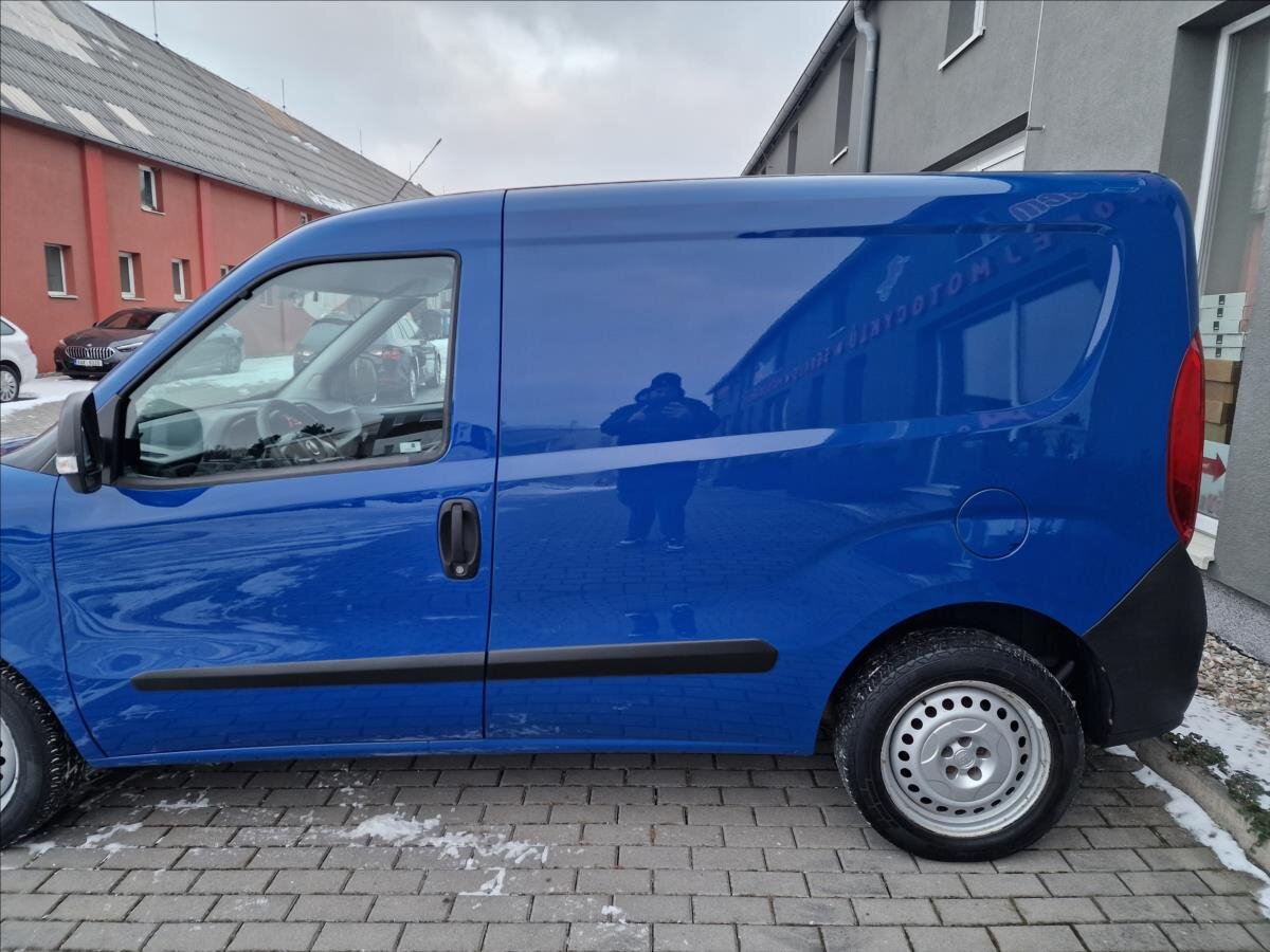 Fiat Dobló cargo Skříň 1,4 l 88 kw