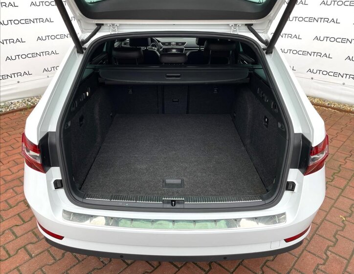 Škoda Superb Kombi 2,0 l 140 kw