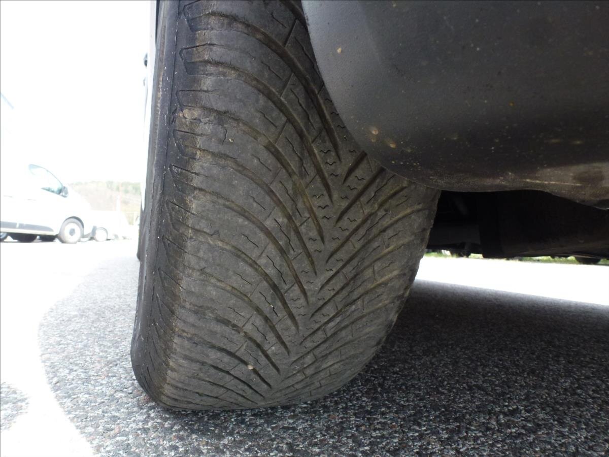 Volkswagen Caddy Skříň 1,6 l 75 kw