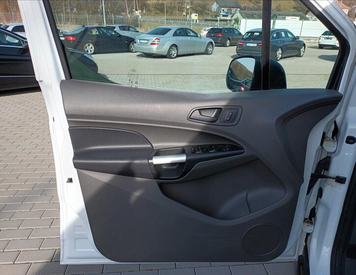 Ford Tourneo Connect Kombi 1,5 l 88 kw