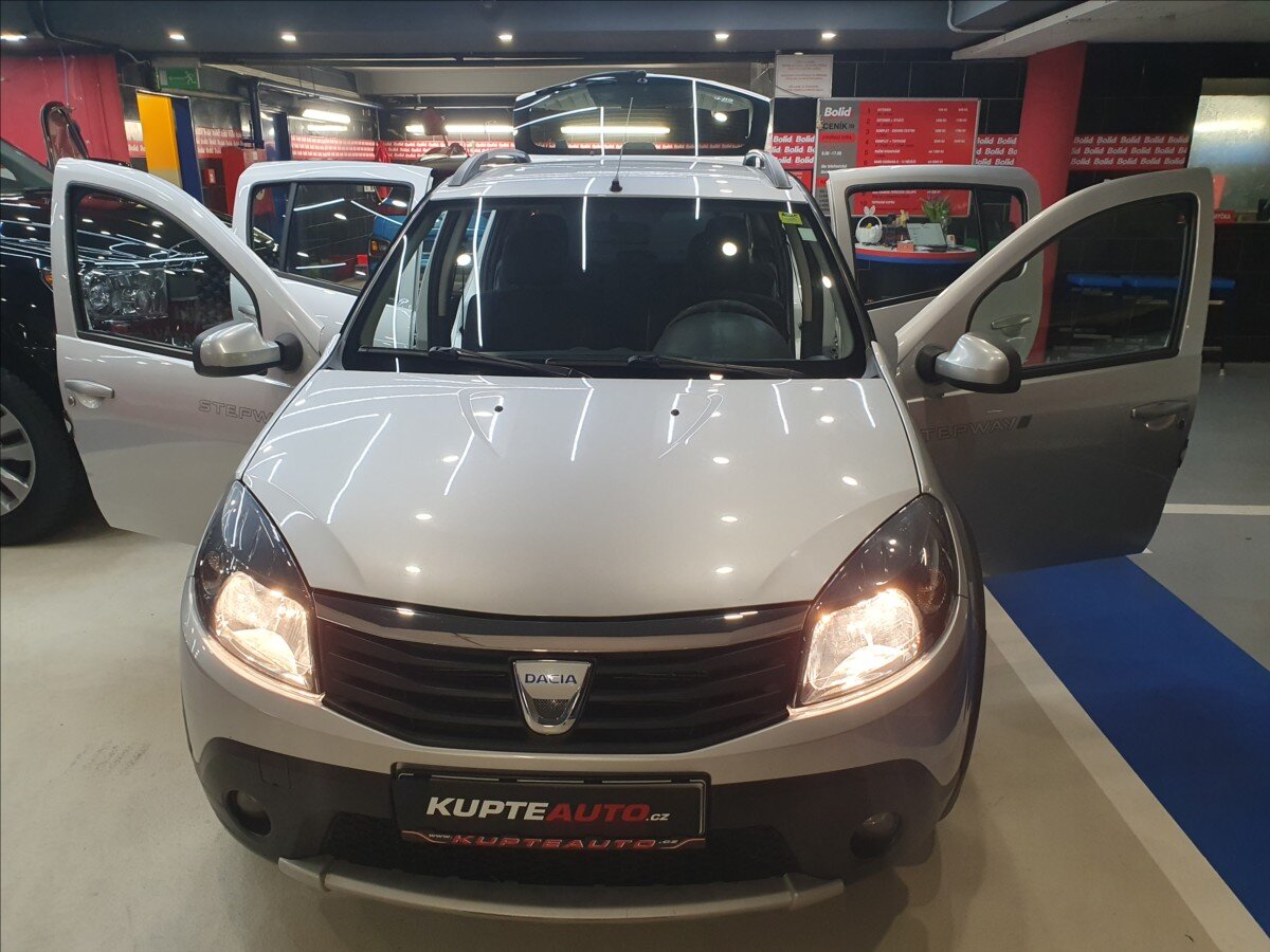 Dacia Sandero Hatchback 1,6 l 62 kw