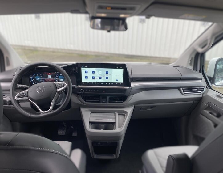 Volkswagen Caravelle 9