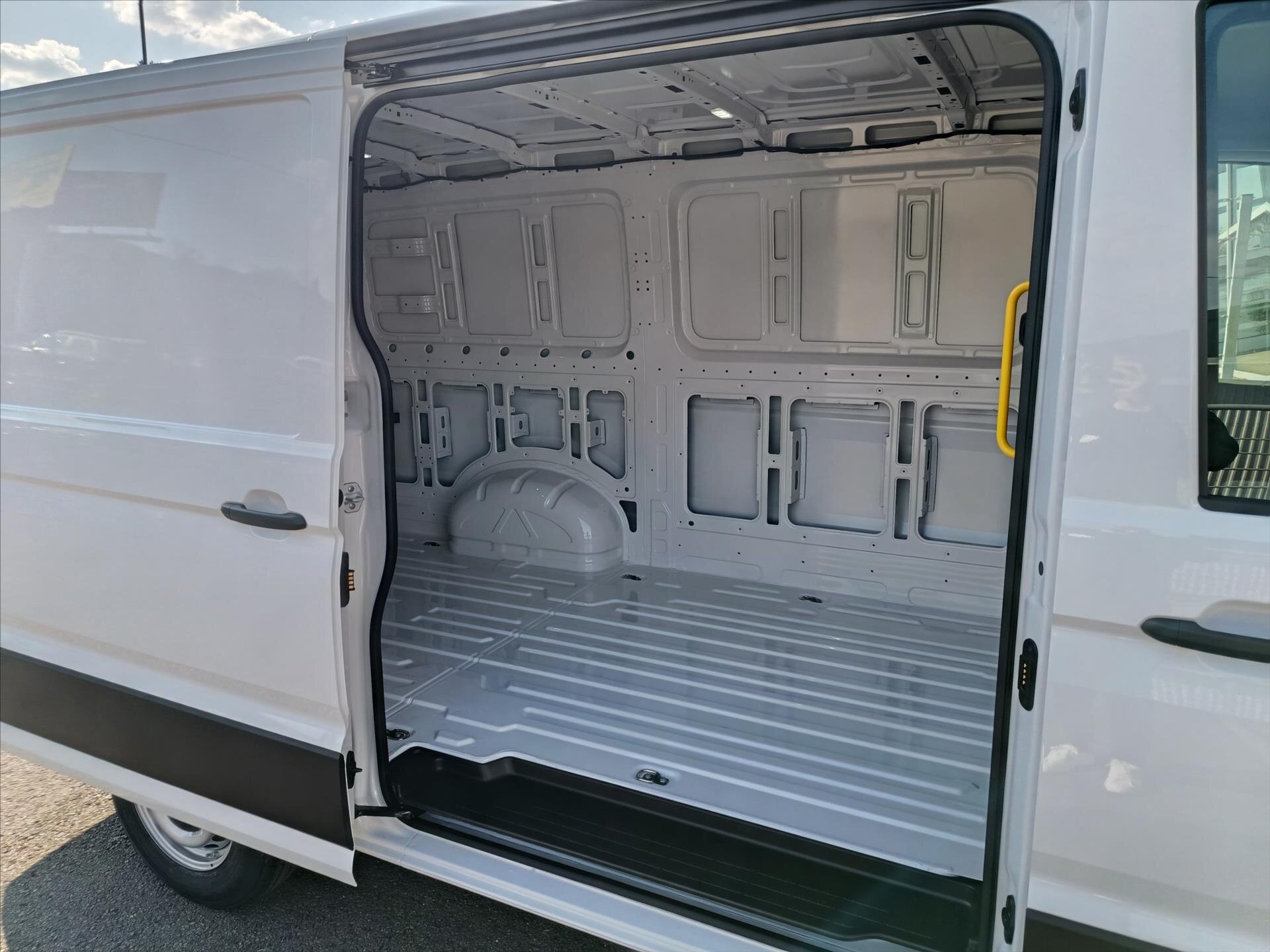 Volkswagen Crafter Skříň 2,0 l 103 kw