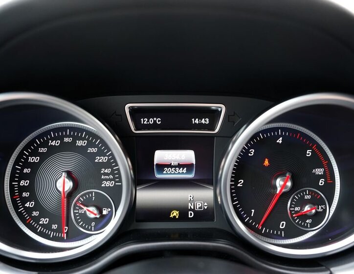 Mercedes-Benz GLS 44