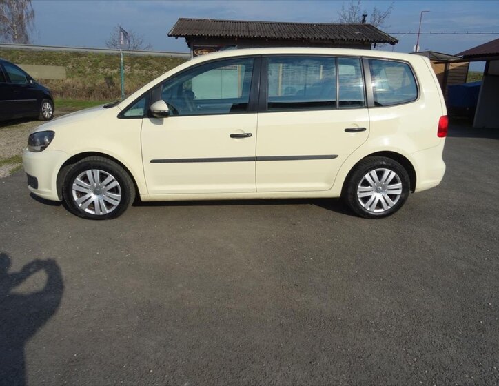 Volkswagen Touran Kombi 1,6 l 77 kw
