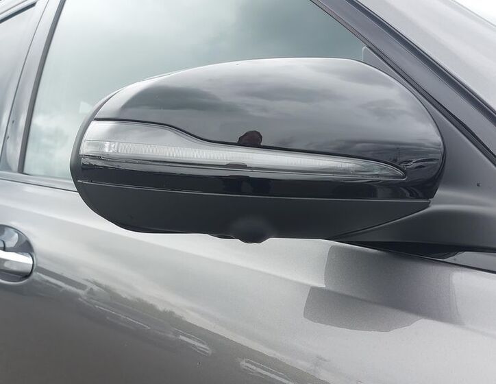 Mercedes-Benz EQB 26