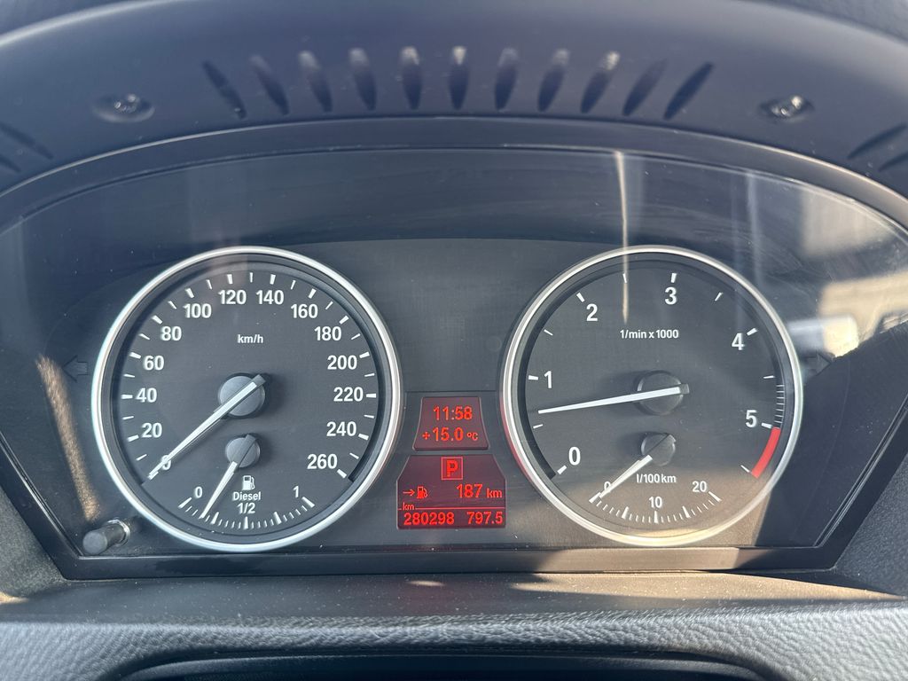 BMW X5 SUV 3,0 l 180 kw