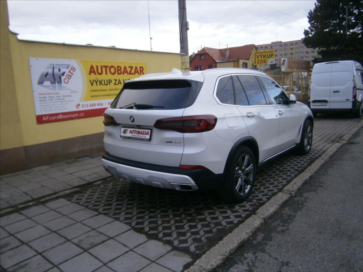 BMW X5 Kombi 3,0 l 195 kw