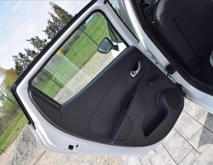 Renault Clio Hatchback 1,1 l 54 kw