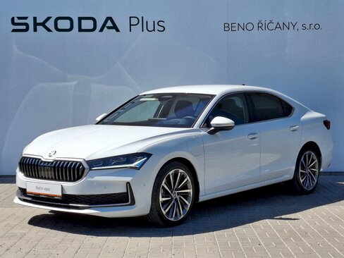 Škoda Superb Sedan / Limuzína 1,5 l 150 kw