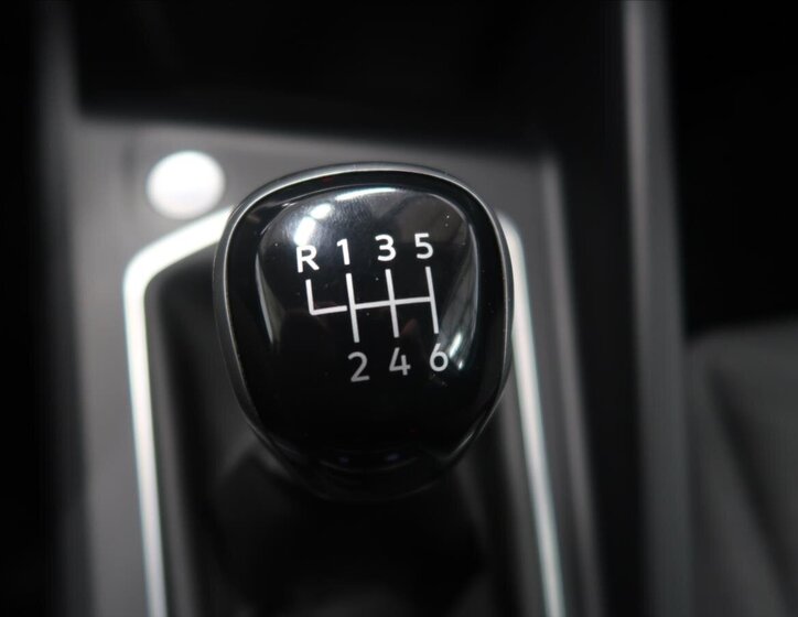 Volkswagen Golf Kombi 1,5 l 96 kw