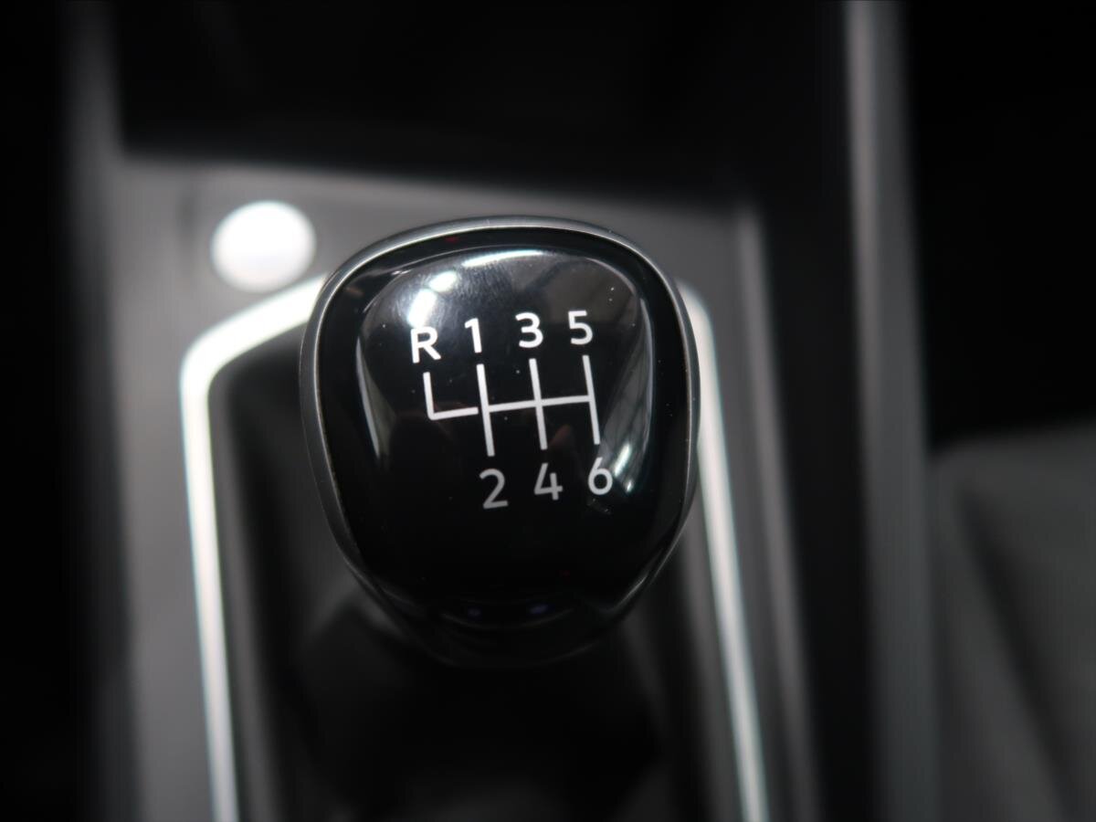 Volkswagen Golf Kombi 1,5 l 96 kw