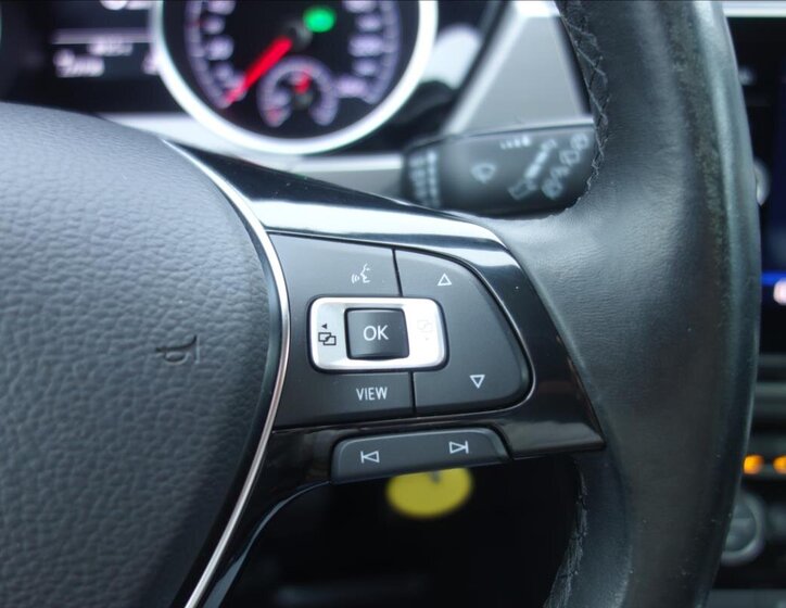 Volkswagen Touran 29