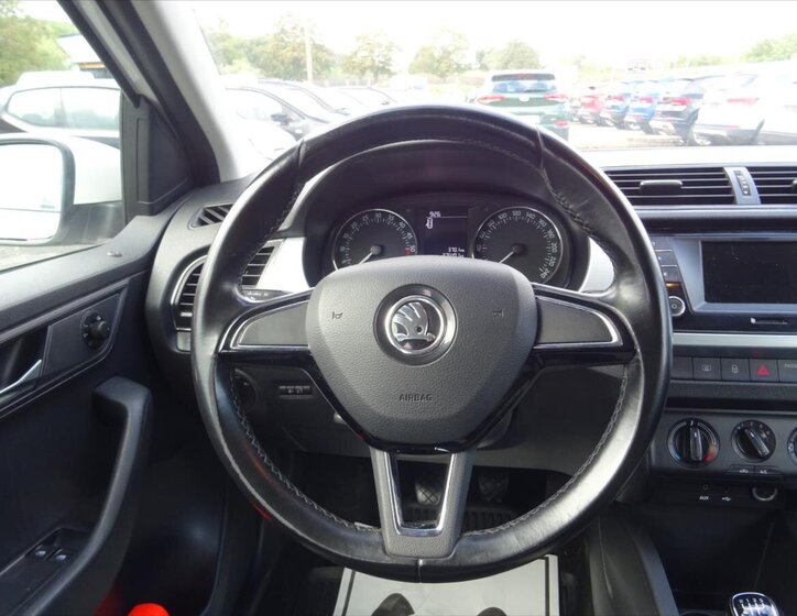 Škoda Fabia 16