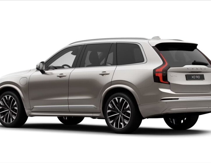 Volvo XC90 SUV / Terénní 2,0 l 228 kw