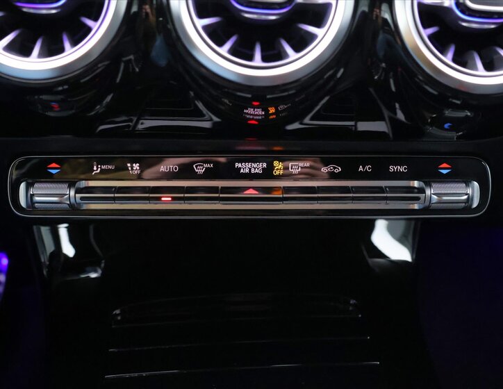 Mercedes-Benz CLA 33