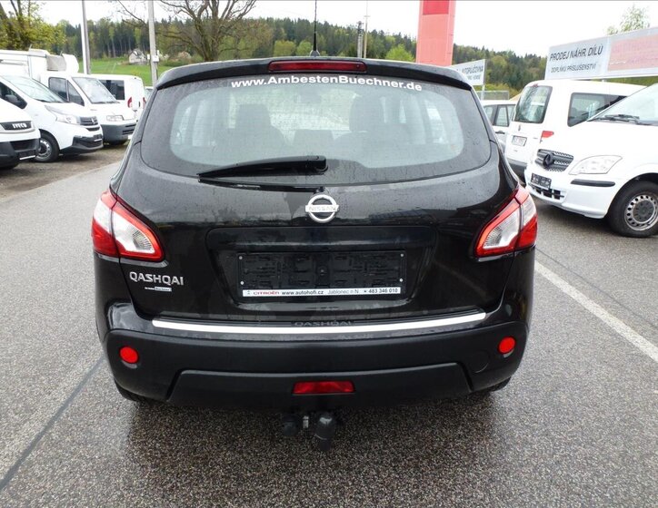 Nissan Qashqai SUV / Terénní 2,0 l 104 kw