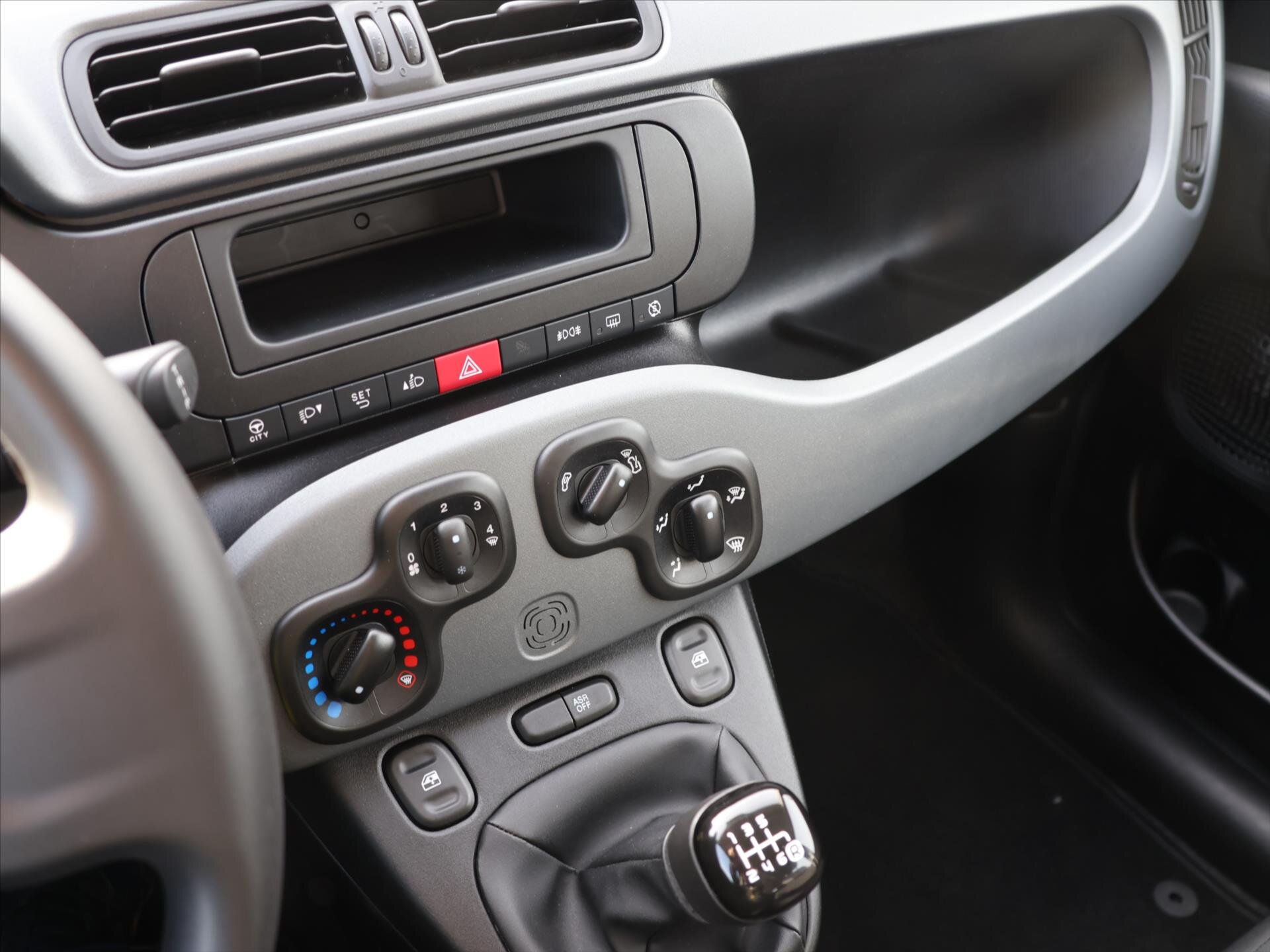 Fiat Panda Hatchback 999,0 51 kw