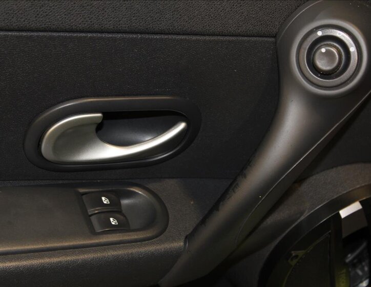 Renault Clio Hatchback 1,1 l 55 kw