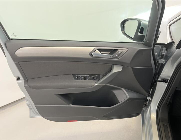 Volkswagen Touran 26