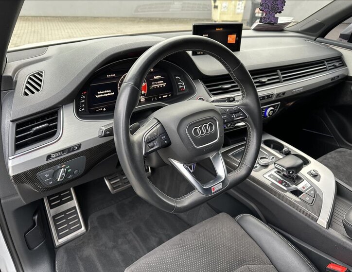 Audi SQ7 SUV / Terénní 4,0 l 320 kw