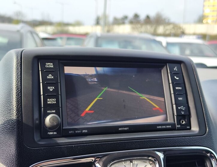 Lancia Voyager MPV 2,8 l 120 kw