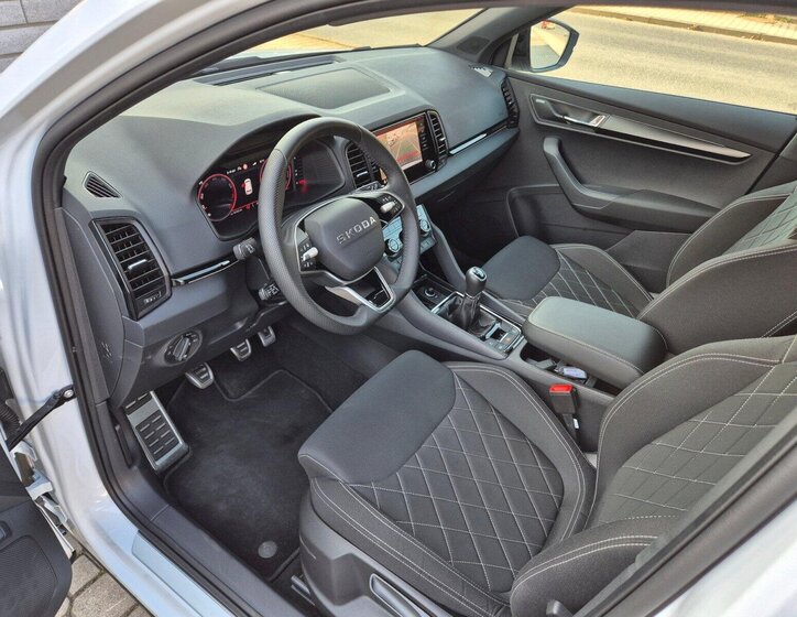 Škoda Karoq SUV / Terénní 1,5 l 110 kw