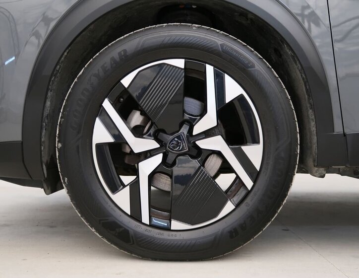 Peugeot 2008 SUV / Terénní 1,2 l 74 kw