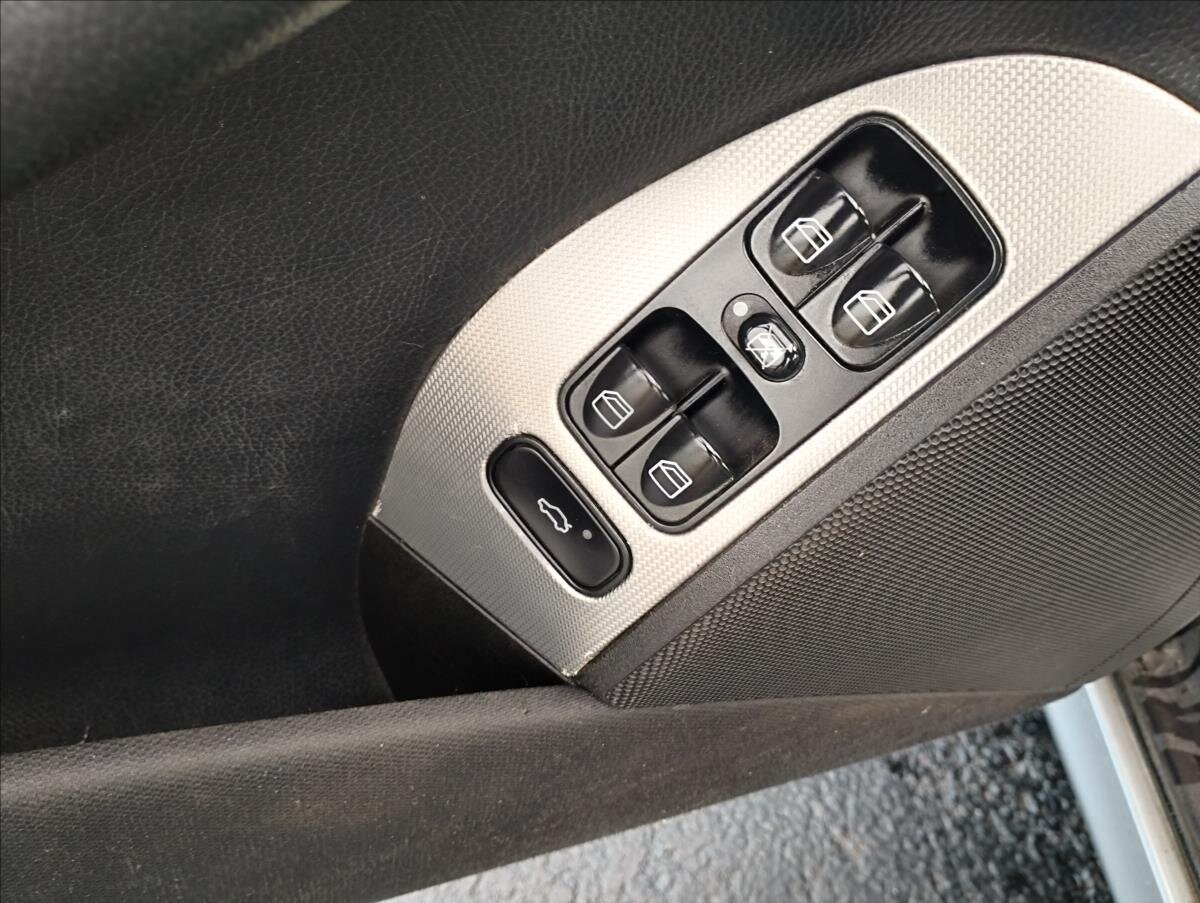 Mercedes-Benz CLK Kabriolet 3,0 l 165 kw