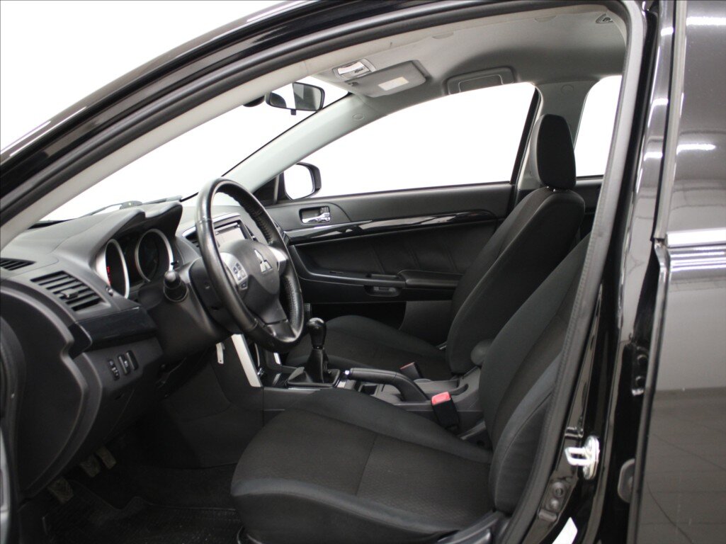 Mitsubishi Lancer Liftback 1,6 l 86 kw