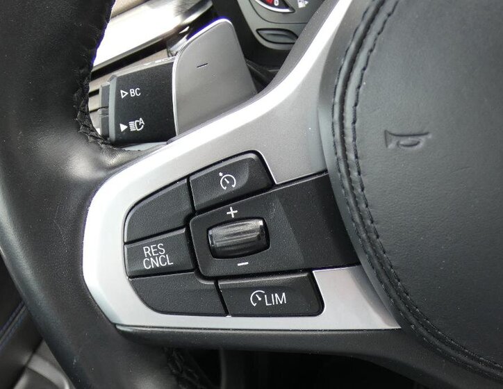 BMW Řada 6 Liftback 3,0 l 195 kw